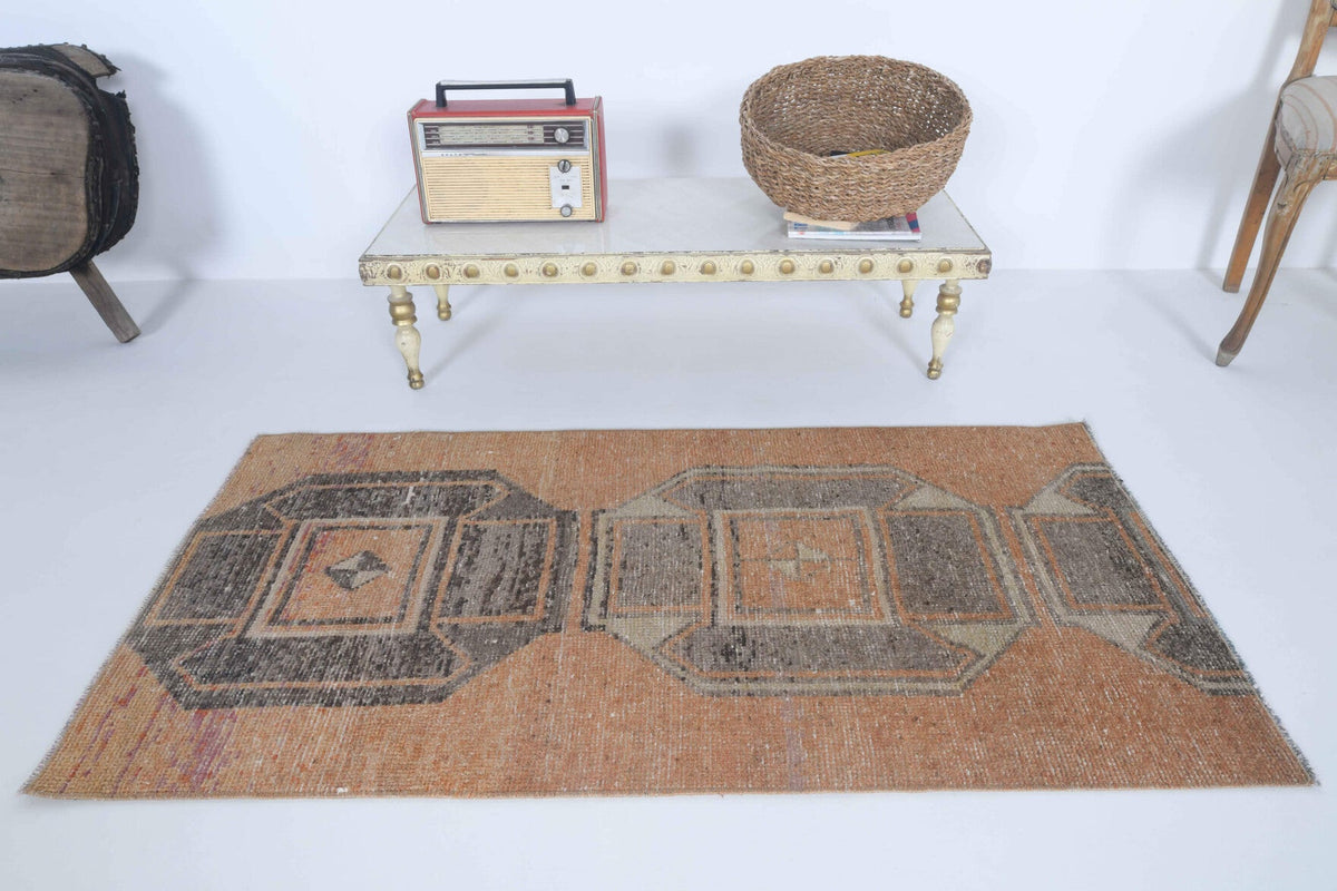 El yapımı vintage halı 74x142 cm geometrik desenli yün - desen detayı