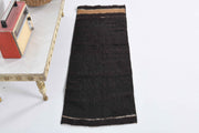1960'lardan Anadolu kökenli düz zeminli vintage kilim yolluk, 47x133 cm