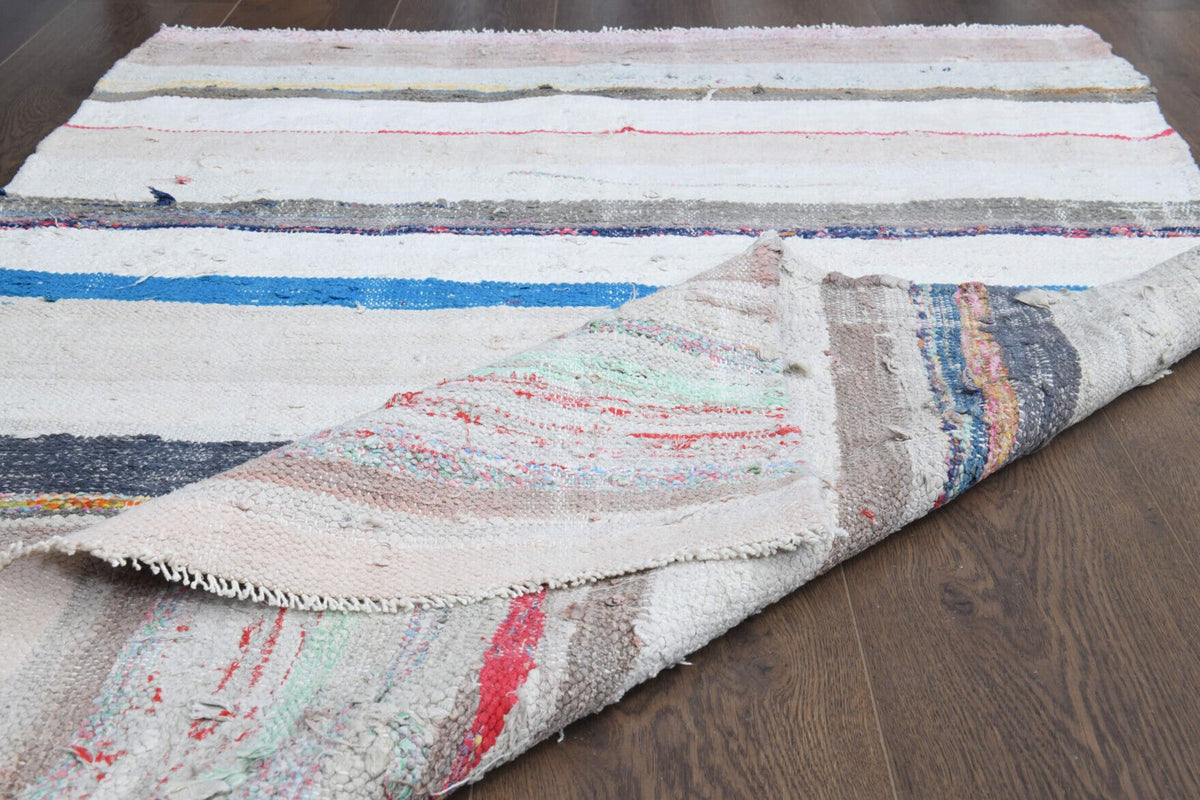 El yapımı vintage halı 104x150 cm oryantal desenli yün - mekan görünümü